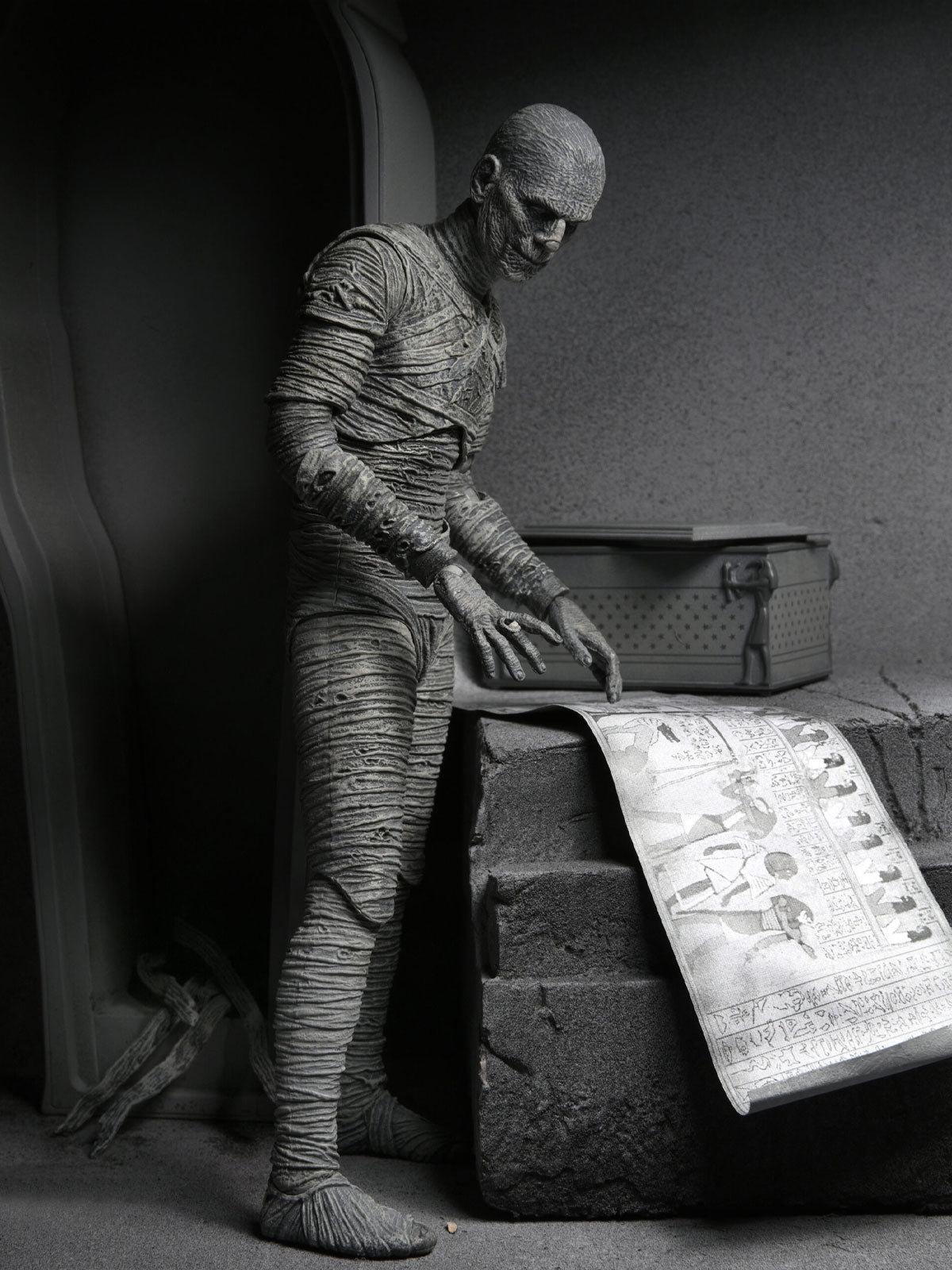 BUY THE MUMMY - UNIVERSAL MONSTERS (BLACK &amp; WHITE) 7&quot; ACTION FIGURE | NECA ONLINE AU 