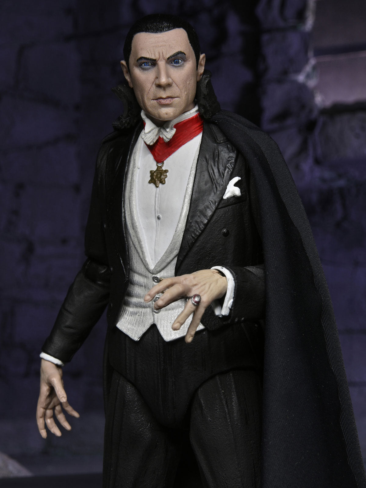 BUY DRACULA - UNIVERSAL MONSTERS 7&quot; ACTION FIGURE | NECA ONLINE AU