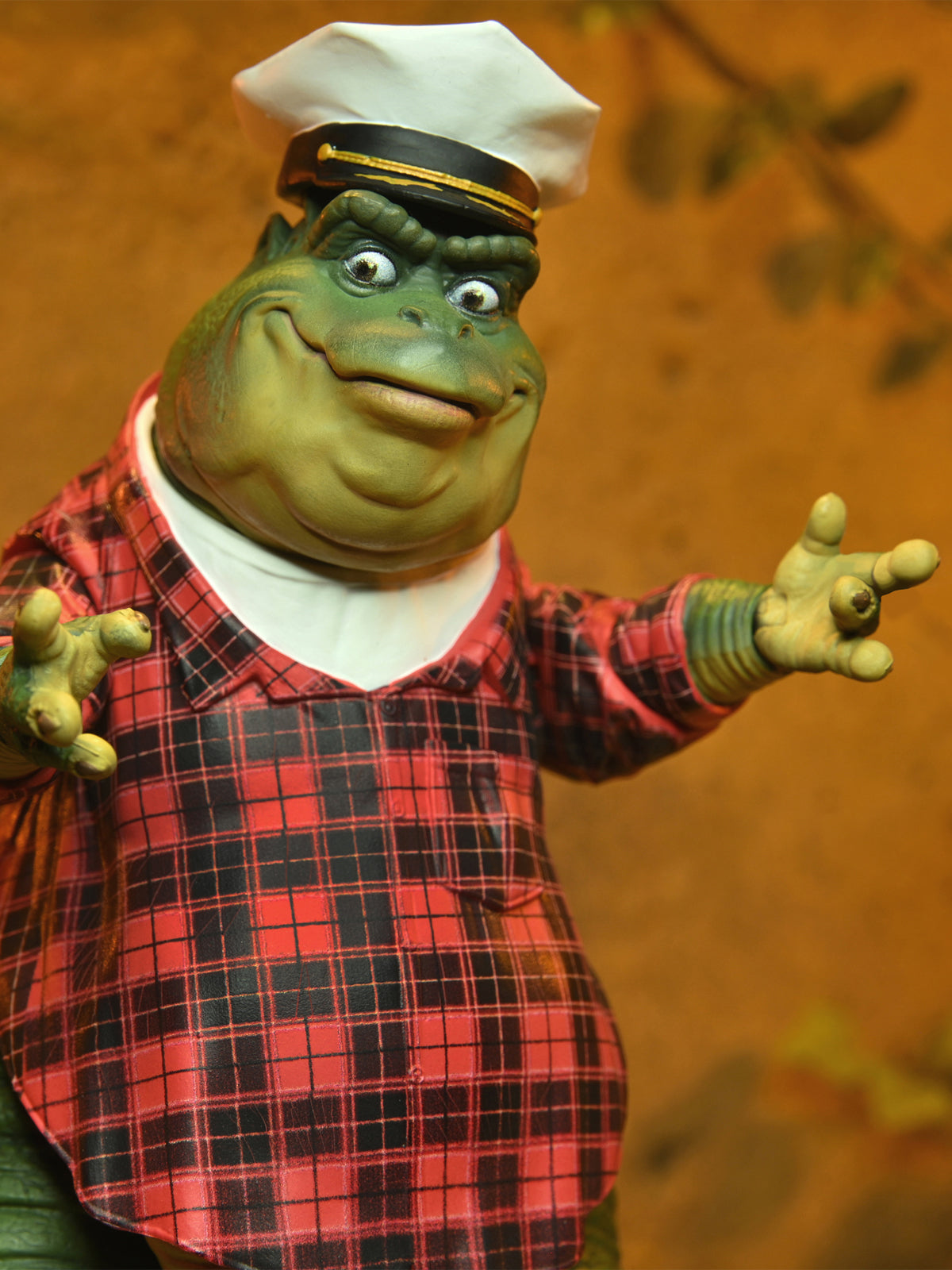 BUY NOW - DINOSAURS - ULTIMATE EARL SINCLAIR 7&quot; SCALE ACTION FIGURE | NECA ONLINE 