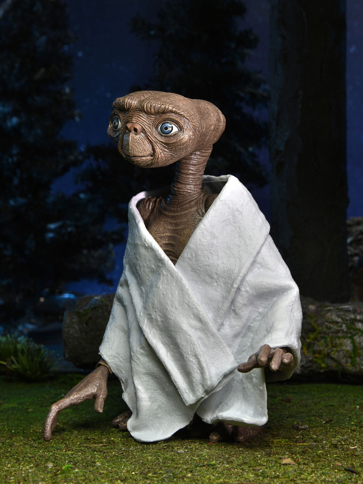 BUY E.T. ULTIMATE 40TH ANNIVERSARY - 7&quot; ACTION FIGURE | NECA ONLINE AU